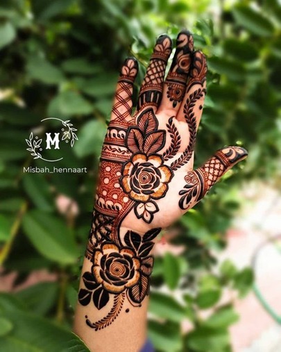 Beautiful Floral Henna Design